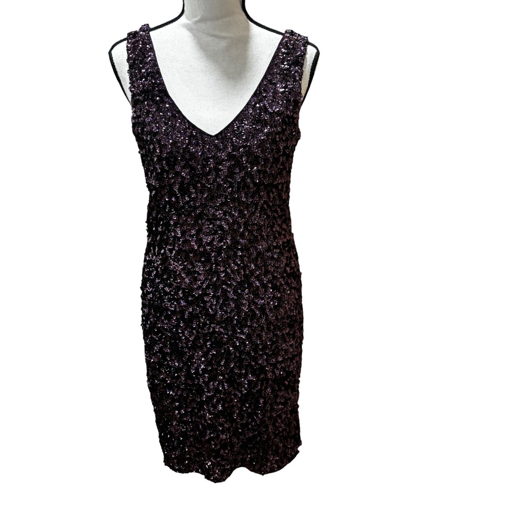 Cachet Plum Purple Sequin V-Neck Sleeveless Sheath Cocktail Dress 
Stretchy Sz 8